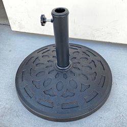 (New in Box) $30 Outdoor Patio Umbrella 19” Base Weight 30lbs, Fit 1.5” pole