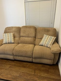 Reclining Sofa