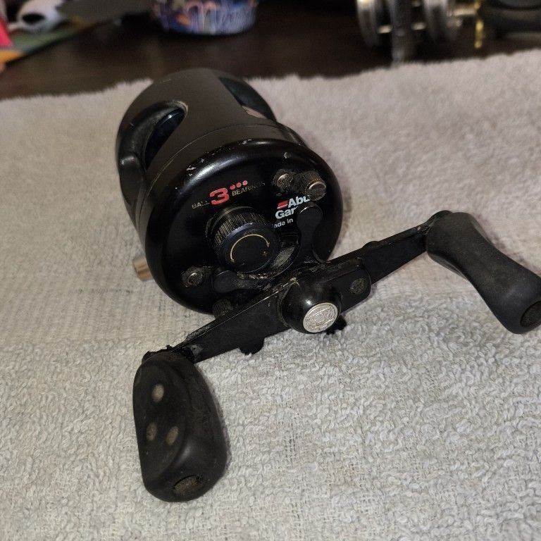 daiwa saltist 30t line capacity Saltist 30TH STT30TH (USED, like new) complete box set  Anglers Central