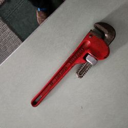 10" Pipe Wrench