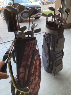 2 Golf sets with bags
