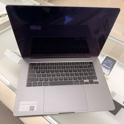 MacBook Air M3 256gb 16ram 15”
