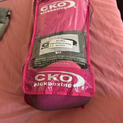 12 Oz Pink Boxing Gloves 