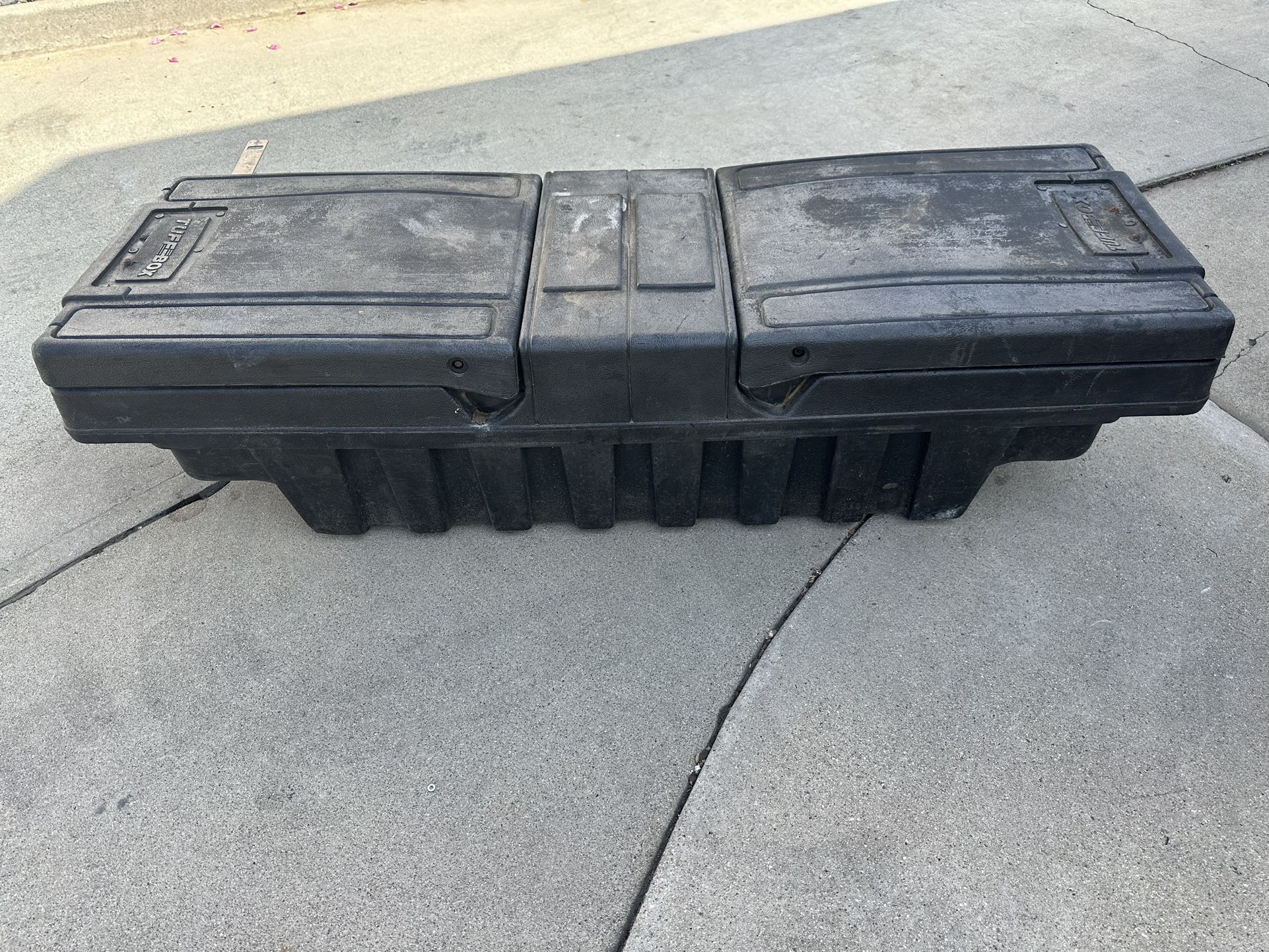 Tool Box For A Medium Pick Up   81 Inches Wide In Ok Condition 