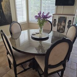 ZGallery Table & Chairs
