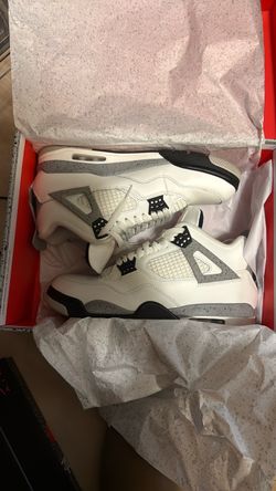 Jordan retro 4 white cement size 10.5