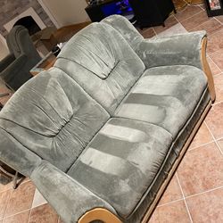 2 Person Couch. Excellent Condition. 