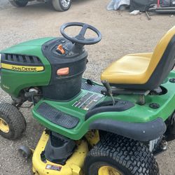 John Deere Riding Mower 