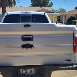 Leer 700 Fiberglass Truck Bed Cover 