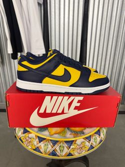 Nike Dunk Low Michigan (2021)