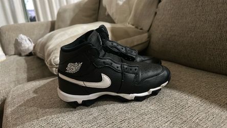 JORDAN BASEBALL CLEATS 4Y