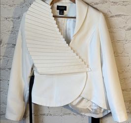 Size 8 Totally Awesome Suit! 