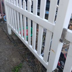 Vinyl  Fencing 