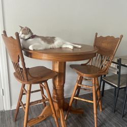Table and 2 chairs