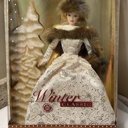 Mattel Winter Classic Blonde Special Edition Barbie Doll 2001 Mattel #52996 NIB