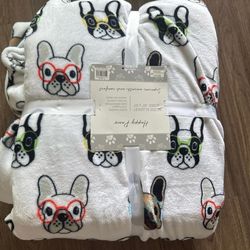 Queen Boston terrier/Frenchie/French Bulldog Blanket new