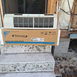 Mini Split Heads  2 New Never Installed 