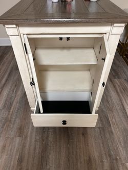 Kitchen Island With 4 Stools
