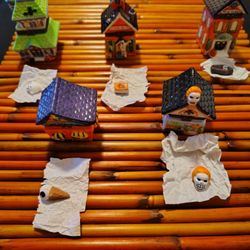 5 brand new Halloween Porcelain Hinged Box with matching theme trinkets