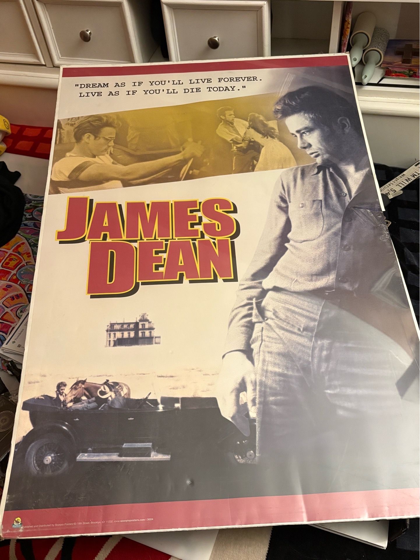 James Dean Poster/book/pin