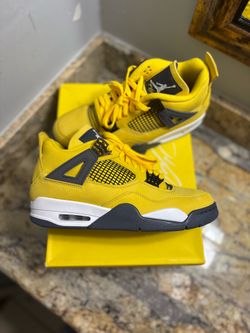 Jordan 4 Yellow Lightning