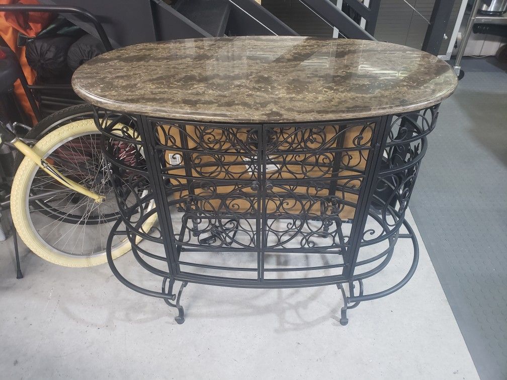 Wine bar with bottle storage