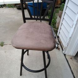 Swivel Stools 