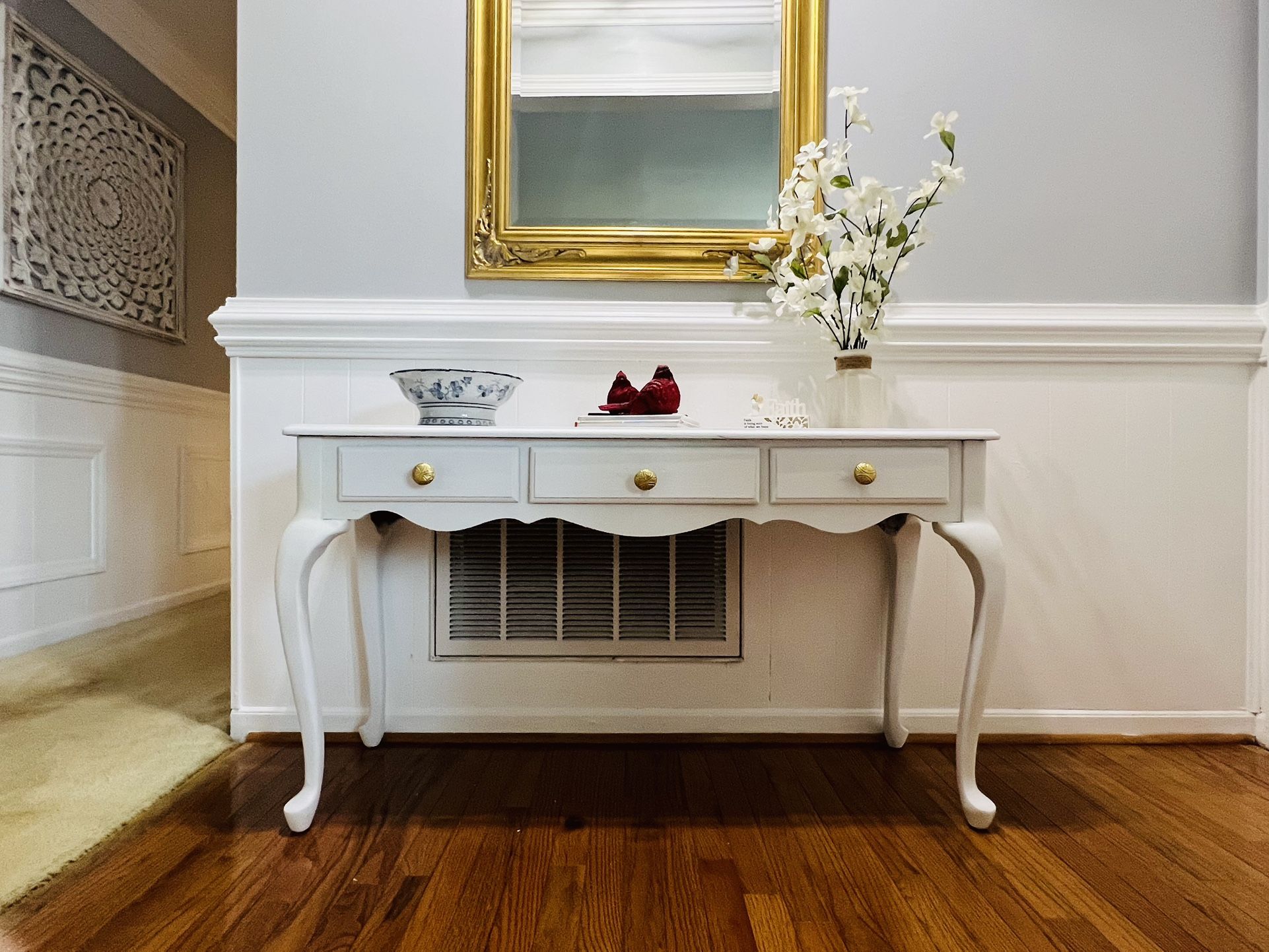 Solid Wood Hallway Entry Table ***Free Local Delivery***