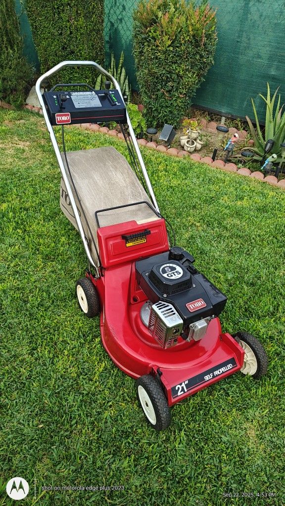 Toro Suzuki 5hp Commercial Lawn mower 