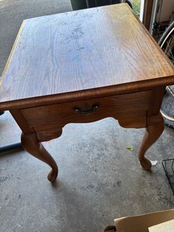 Oak Queen Anne End Table with Drawer