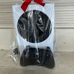Xbox Series S With Cords And Controller 