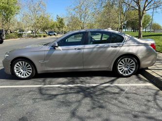 2012 BMW 750i