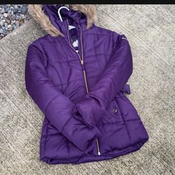 Girls Hoodie Jacket Size 16 Perfect For Winter Outdoors Purple Color