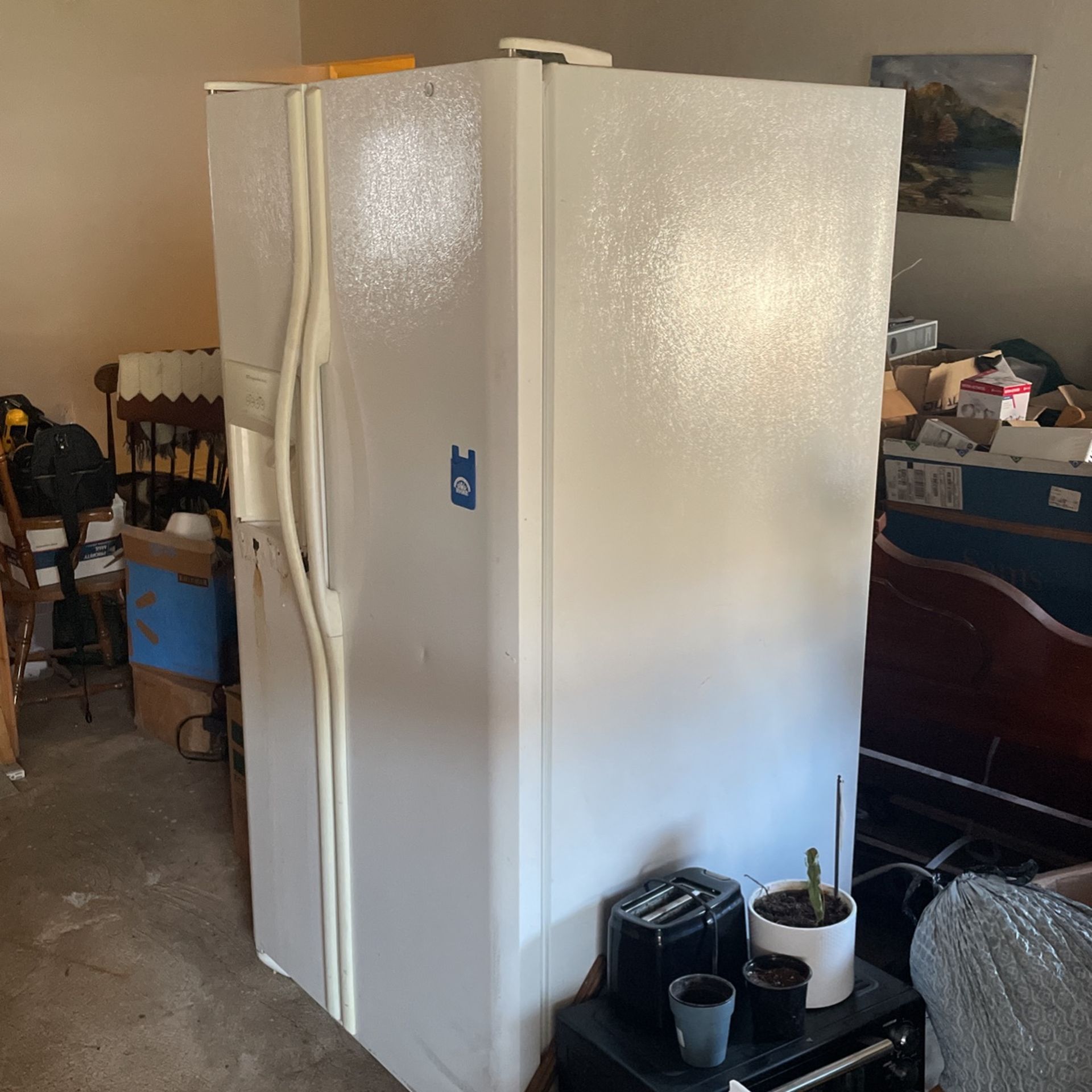 Fridge , 2 Door Frigidaire 