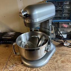 Kitchen Aid 6 QT Mixer