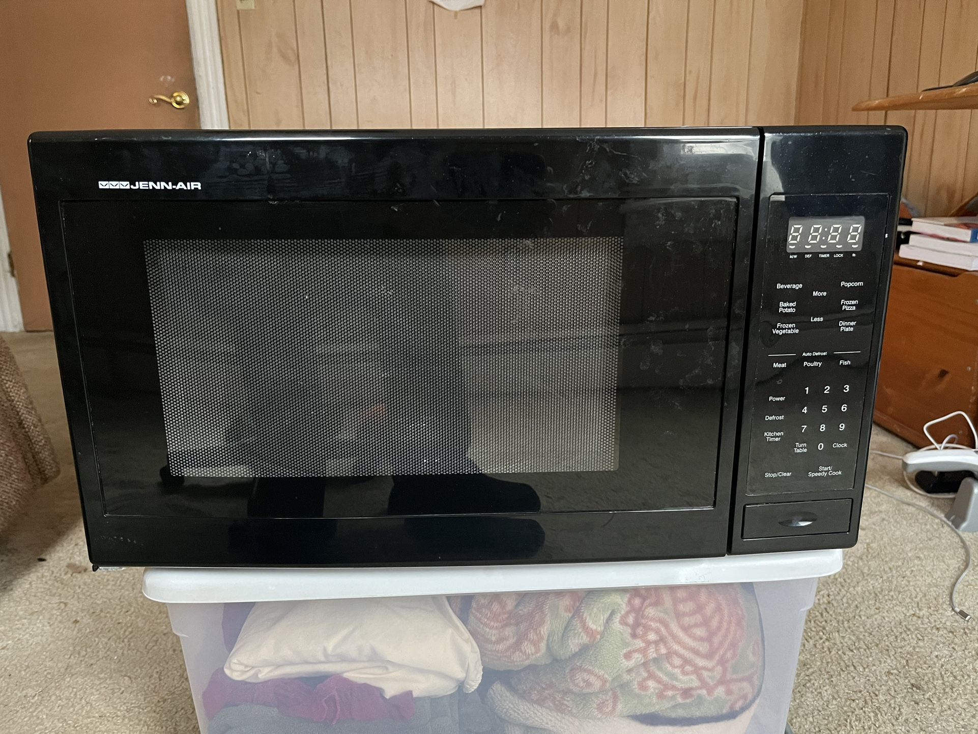 JennAir 1400 Watt Microwave JMC7000ADB for Sale in Cumberland, RI