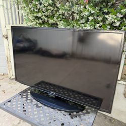 Samsung TV – ~40” Screen – Works Great 