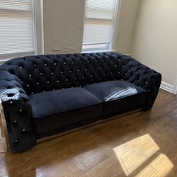 Black Couch With Silver 