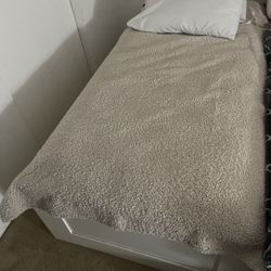 Twin Bed 
