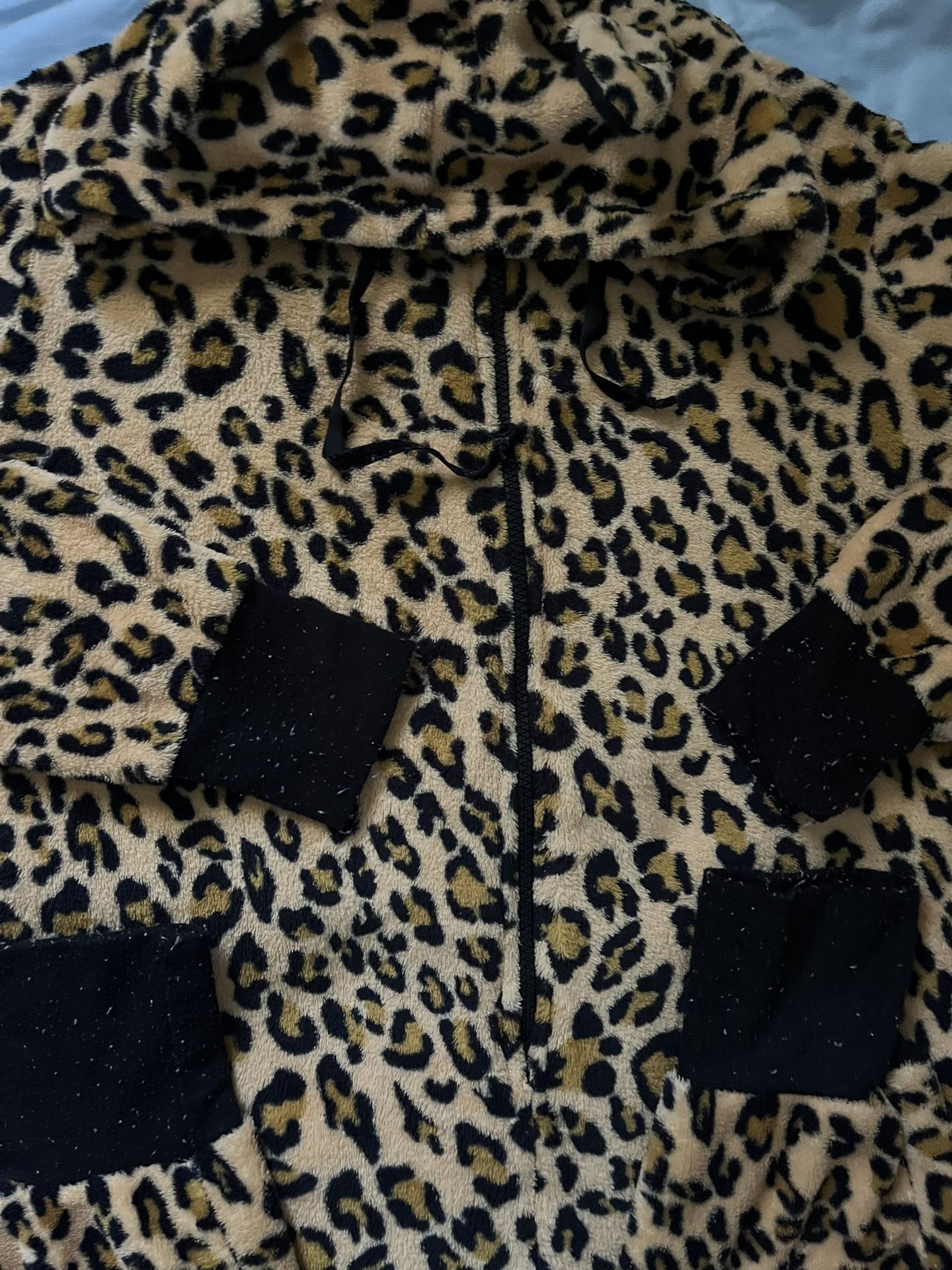 Woman’s Onesie with Hood Size Lg / 6.00 Pick Up