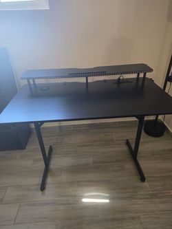 Gaming Desk with RGB Lights, Built-in Outlets, Wireless Charging & Cable Management – Great Condition