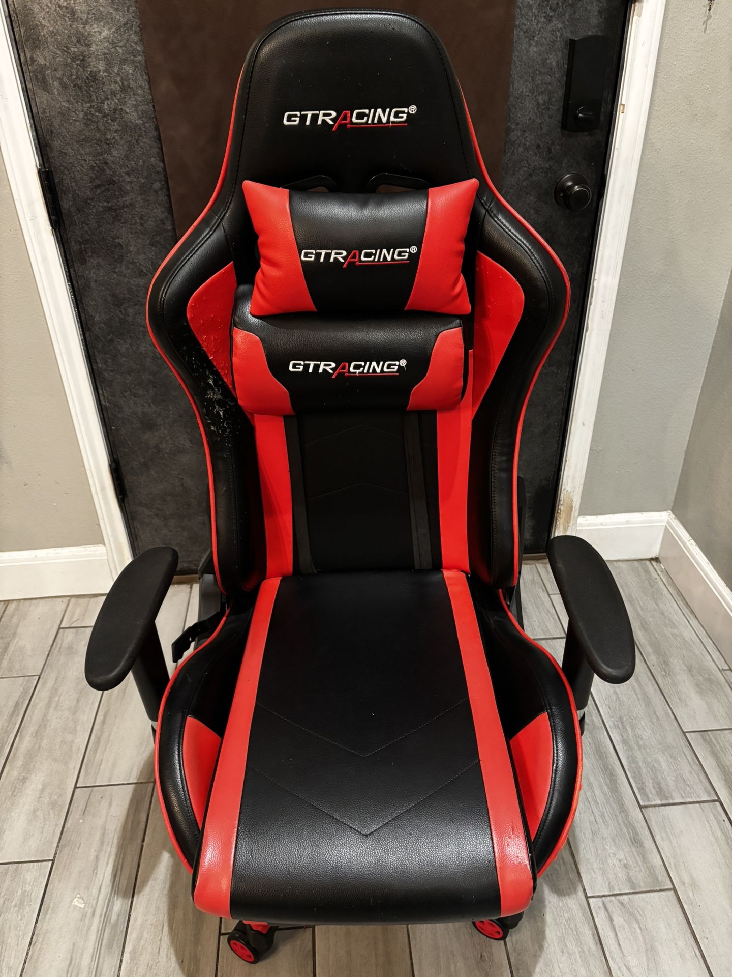 GTRACING Gaming Chair, Ergonomic Office Desk Chair with Lumbar Support, PU Leather, Footrest & Adjustable Headrest, Red