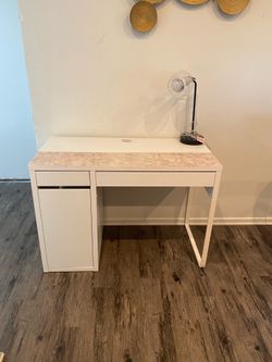 Lamp and desk white