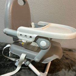 Chicco Portable Snack Booster Seat, Gray