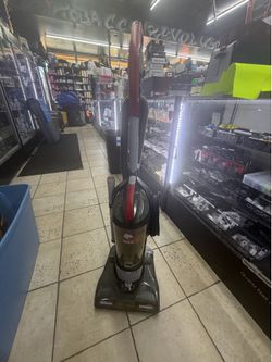 Dirt Devil Endura Max Bagless Upright Vacuum – Clean & Works Great!