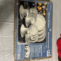 Royal German 20 Piece Fine China New Sealed