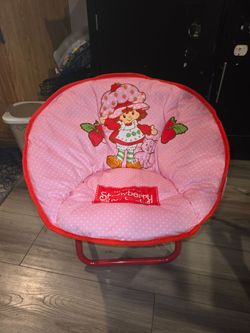 Strawberry Shortcake 🍰 saucer chair