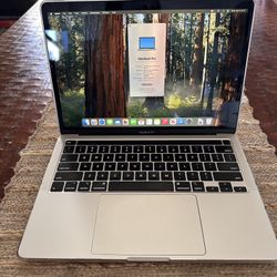 MACBOOK PRO 13 “ (2020)