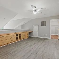 Office Desk And Work Organization 