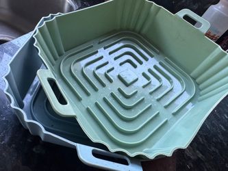 2 silicon air fryer dishes